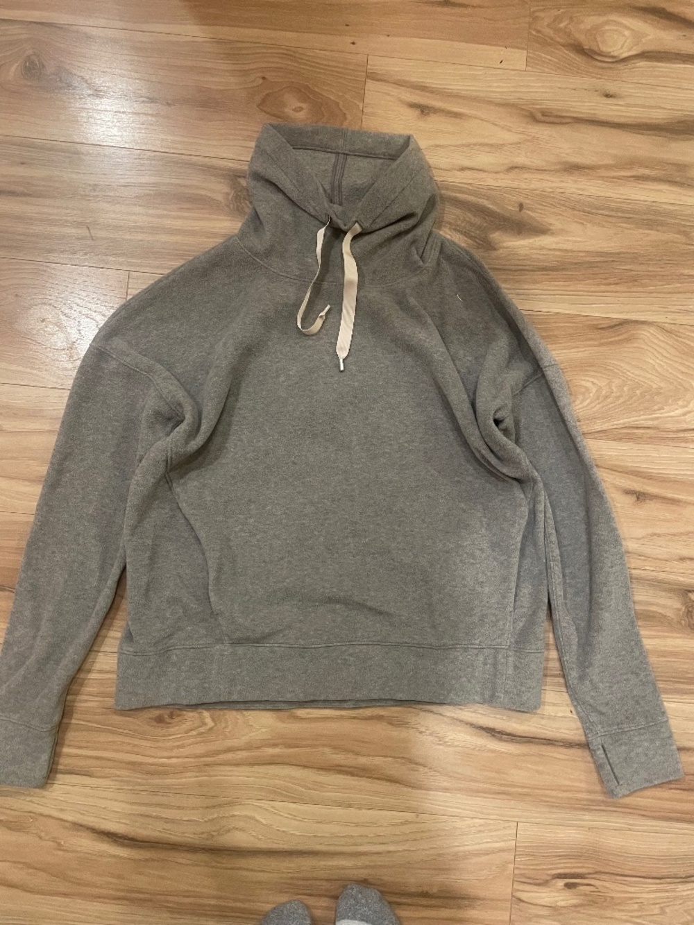 Lululemon go forward pullover gray fleece sweatshirt pockets